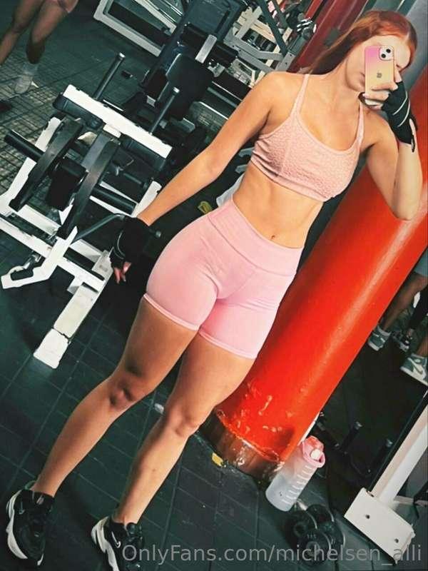 Getting ready for a good weekend 🤍