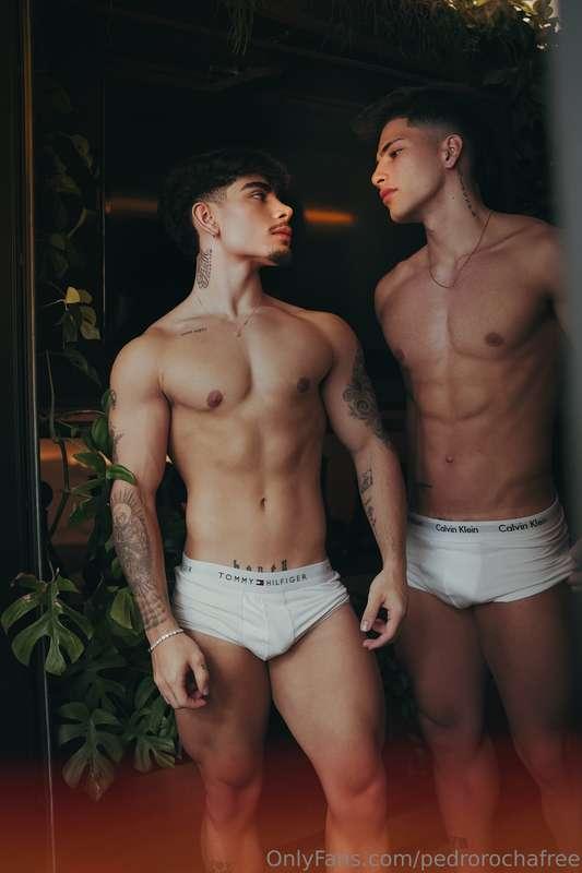 NEW COLLAB available! 🔥🔥🔥Come subscribe to my onlyfans @pedr..