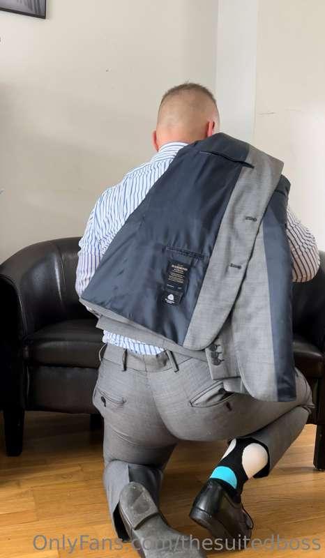 thesuitedboss image #3