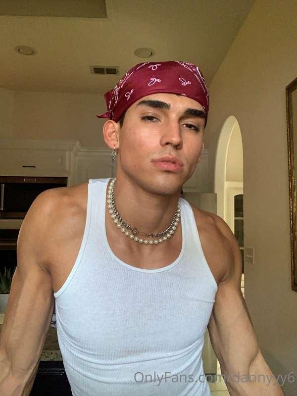 what's good? CHECK UR DMS