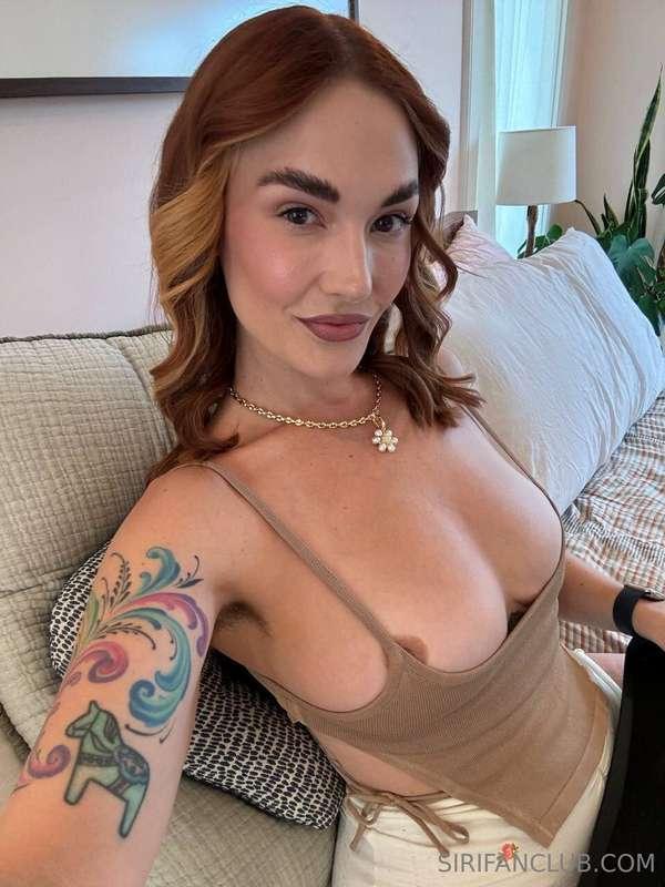 ***hi =)*** I'm answering DMs right now! *Message me 😜*