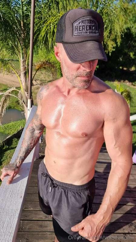 Dm for custom video !!