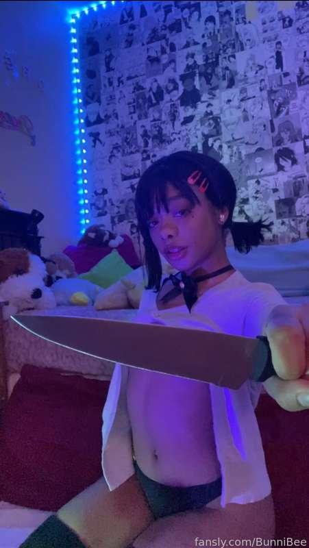 she will maybe CONSIDER putting the knife down 

#fyp #cosplay #kobeni #petite #anime #animegirl