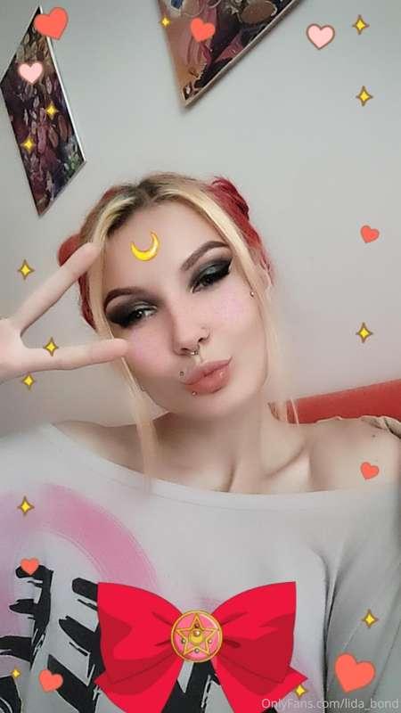Has anyone seen Sailor Moon? 😅
I was obsessed with this anim..