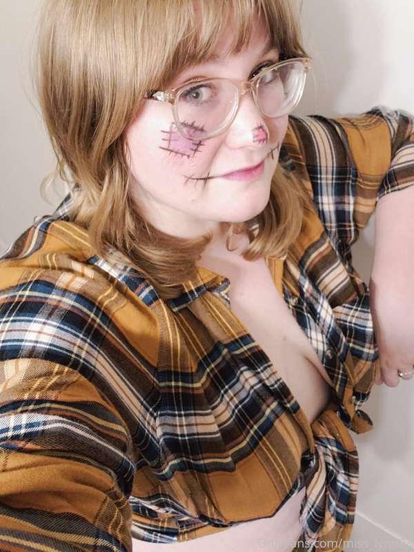 Happy Halloween! I put off getting a costume, which means I'..