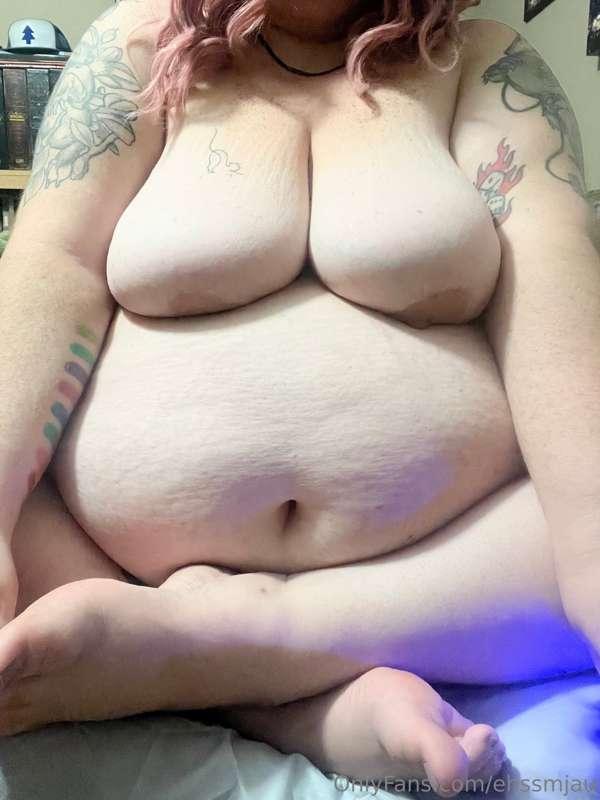Such a tummy, my goodness. So soft.