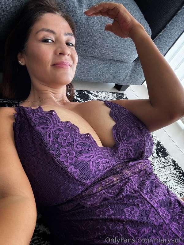 naughty or nice? DM me your thoughts 😈