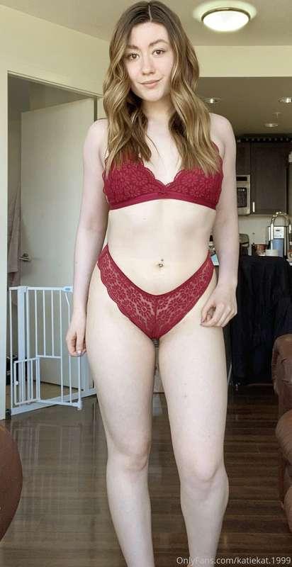 Do you like my red bralette and panty set?🥰