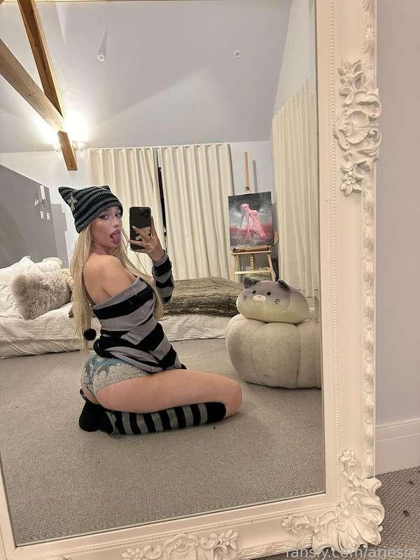 can i sit on your lap while u pet my kitty? :&lt;&lt;