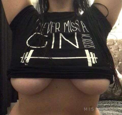 𝗨𝗡𝗗𝗘𝗥𝗕𝗢𝗢𝗕 😜