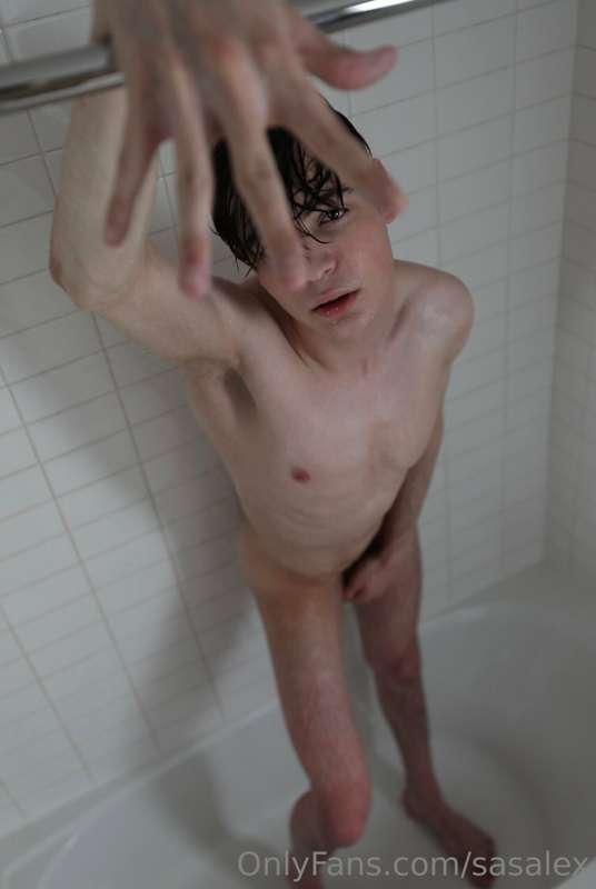 enjoy my new photos and expect new videos soon❤️