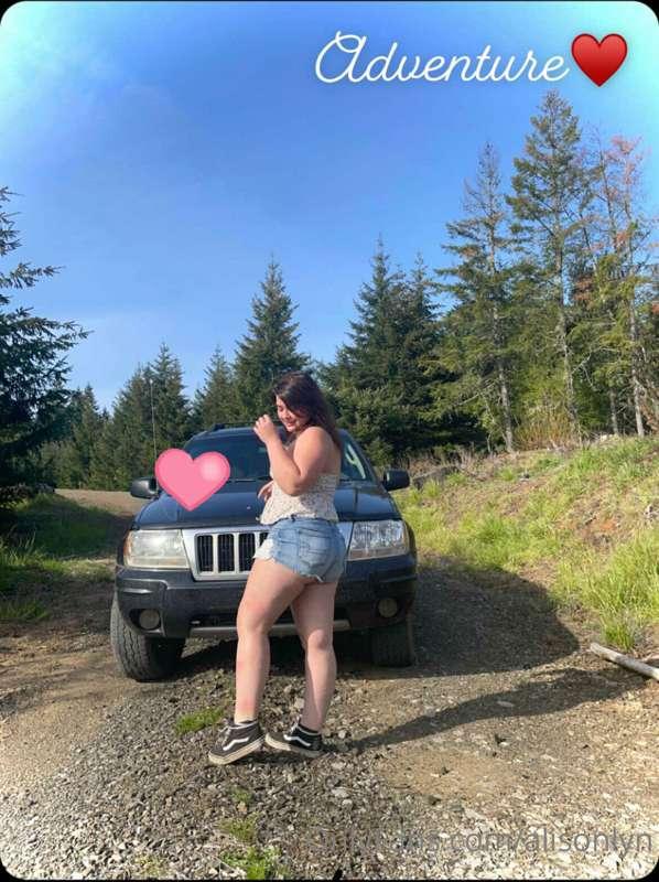 Would you go hiking with me? 🥵👅