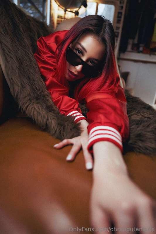 crawling to you, what Zoey loves to do 🔥 Loving redheads her..