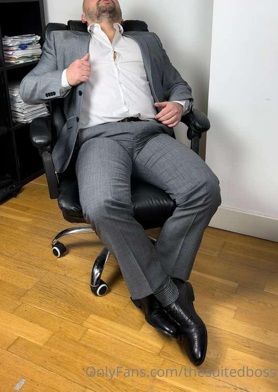 thesuitedboss image #2