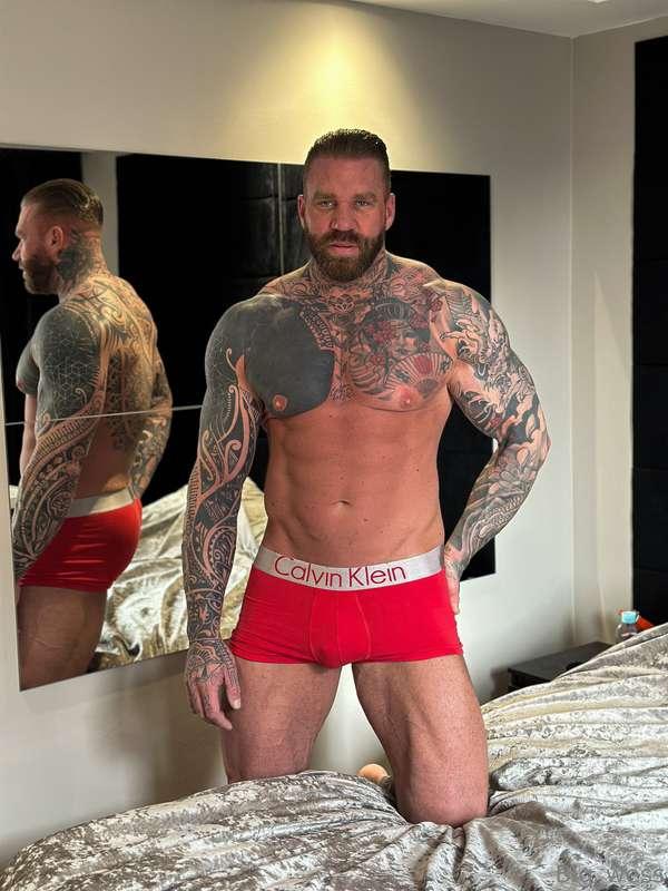 Come to my bed 😈