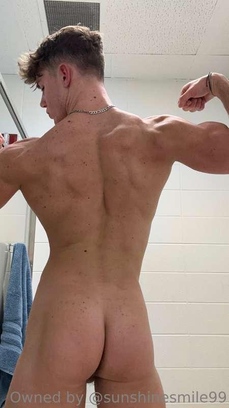 Are you following this 18 year old ALPHA??? 😍🙏🏼🔥

@kevinbice..