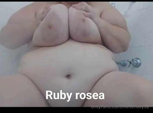 Ruby Rosea, the voluptuous BBW Aussie, teases and tempts in ..