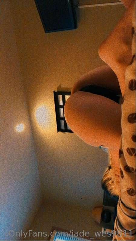 jade_wes9811 image #1