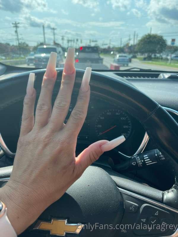 Just got my nails since having my hand bit annnd I can’t wai..
