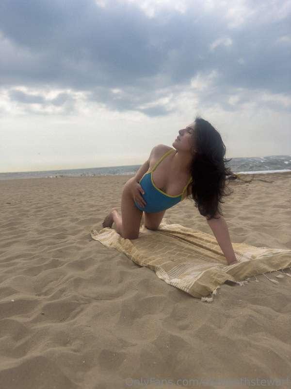 elizabethstewart image #0