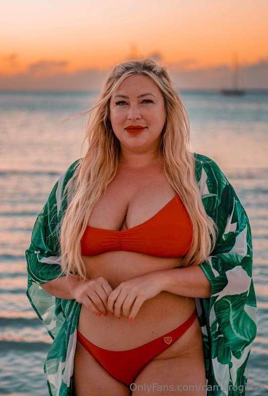 I Tried Every MONDAY SWIMWEAR Large Bust Bikini Tops (As a 3..