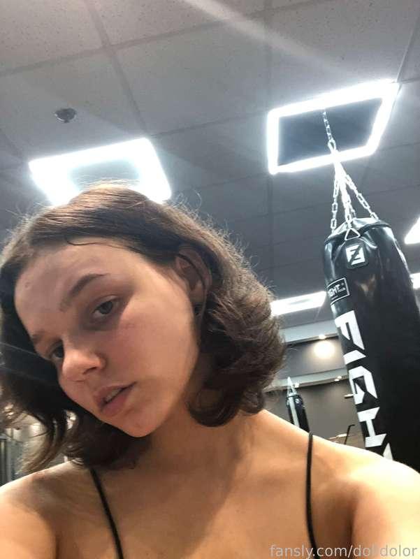 Maybe I should go to the gym? Nah feels scrary for me😬

#egirl #cute #brunette #bigboobs #young #girlfriend #naughty #tease #sweet #babyface
