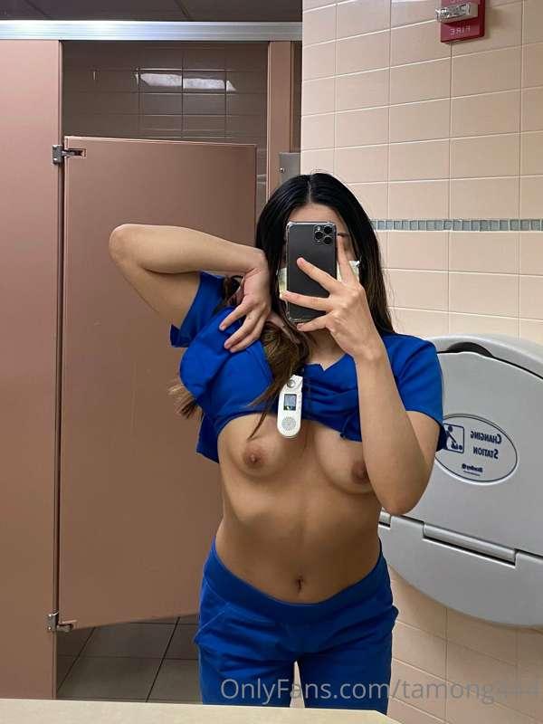 At work 😫 you guys get to see what everyone else doesn’t 😮‍💨..