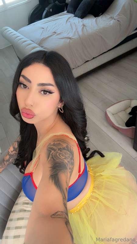 Naughty Snow White live😈