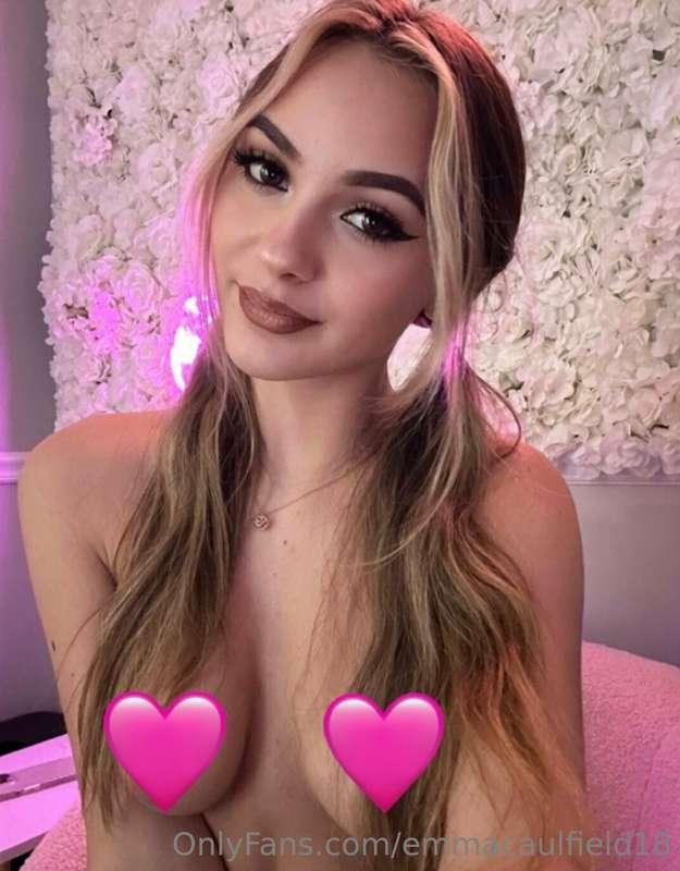 i sucked and fucked my friends ex boyfriend 🤫he gave it to m..