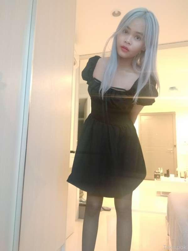 Alright fine I ll show you just a quick peek ok ? 😋