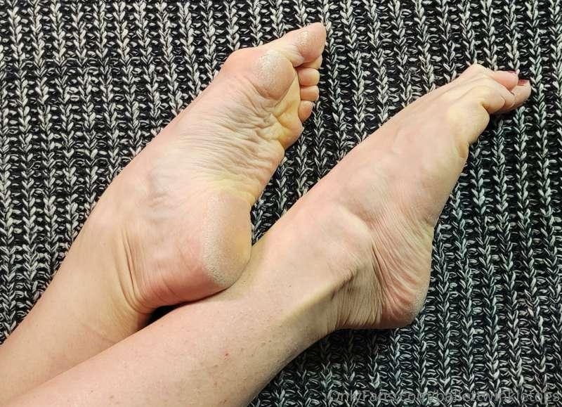 Sole worship to start your day👣