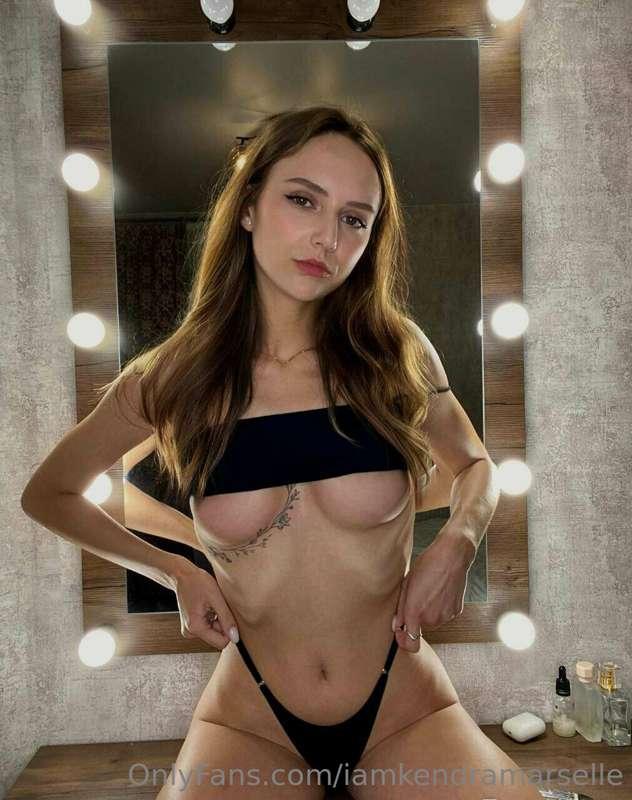@emmmas FREE NUDES  FOR FIRST 10 😈

#ad
-