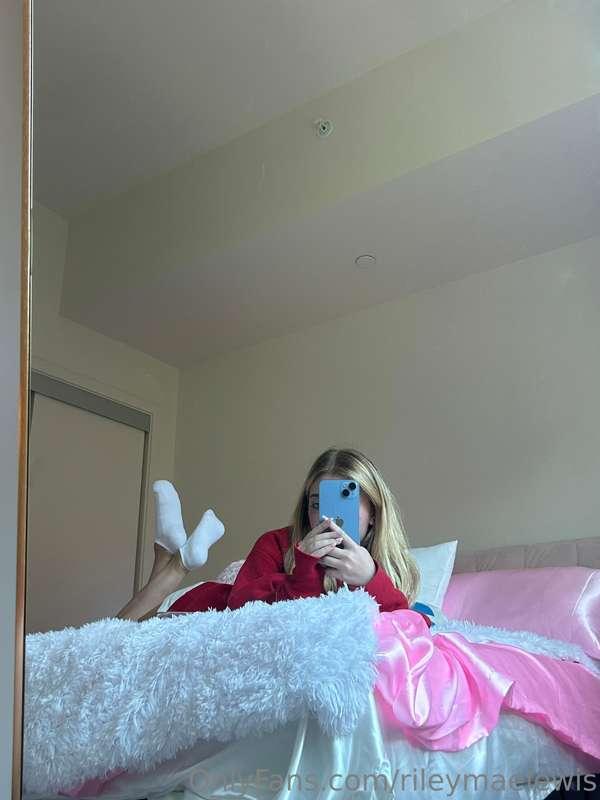 what netflix show would we watch together in bed?
