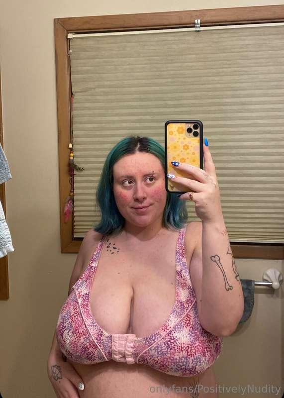 10 days postpartum and my milf mommy milkers are bigger than..