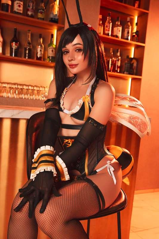 Honeybee Tifa