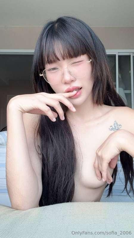 Do you think I'm pretty? Rate my anime cuteness from 1-10? 💋..