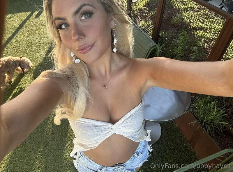 do you like how my eyes look? 👀💕