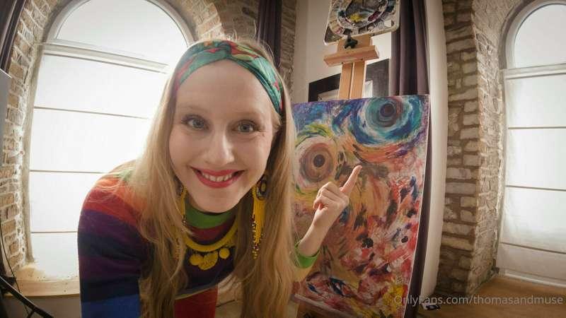 Model and artist @lucymuse brightens the mood with some DOPA..