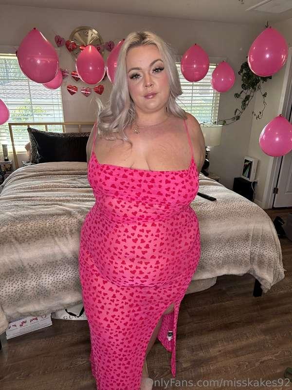 I’m all ready for our date when will you pick me up 🧸💖