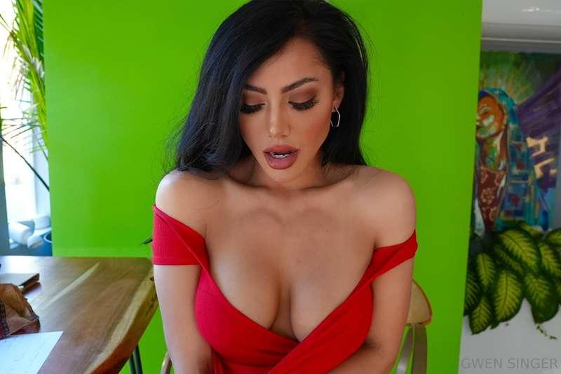 Looking like trouble… and kinda hoping you’re into that 😉