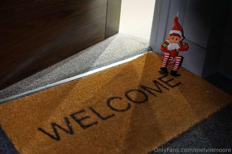 [🧝🏼#1] Hello, friends! ... and welcome December! ❄️I’m Melv ..