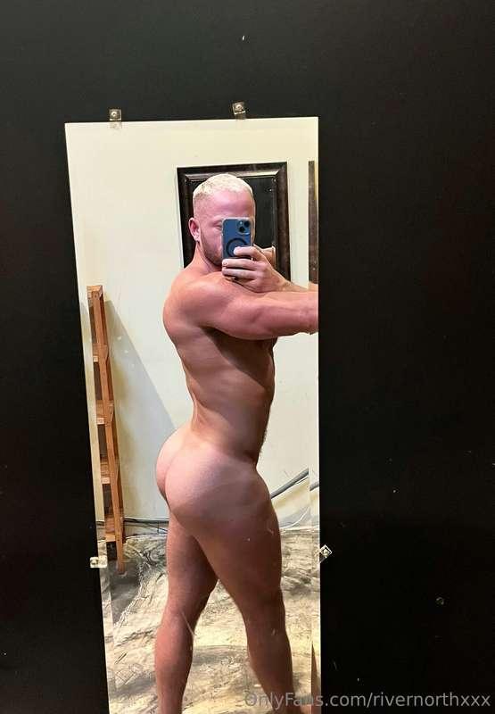 Wanna see me spreading these cheeks wide open for you? 