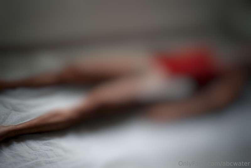 Exhausted after a shoot (Tip $3 to get hi-res in DM)拍攝的辛苦誰懂 ..