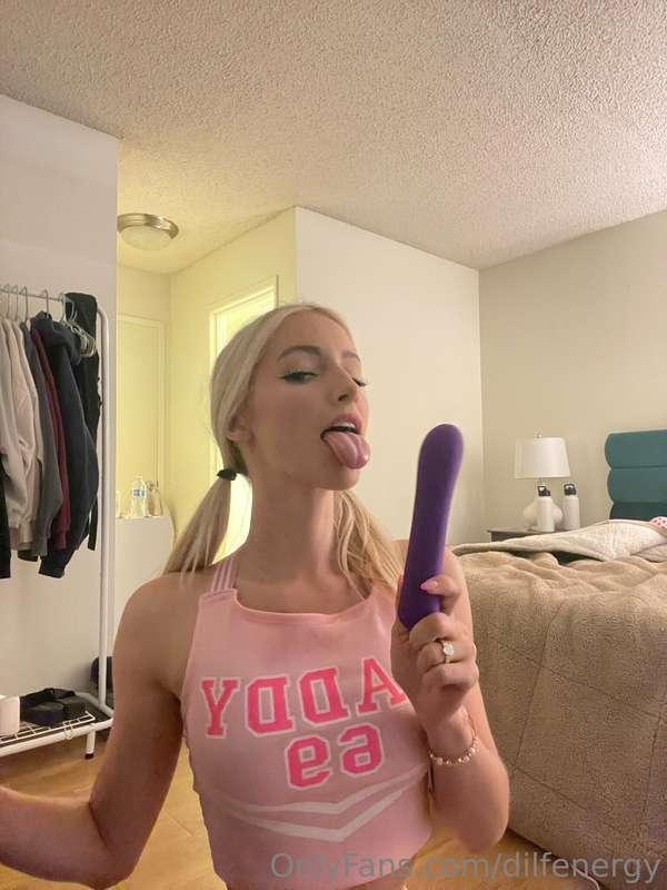 tongues out 👀