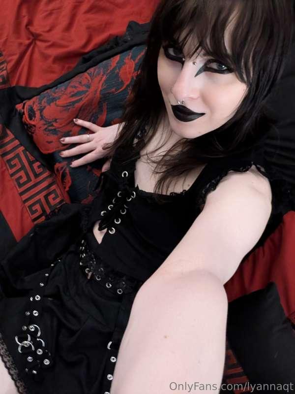 Peekaboo :3