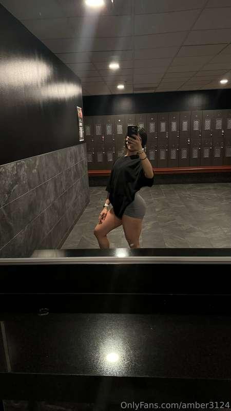 Feeling myself, and my butt. I know you want to see 👀 more c..