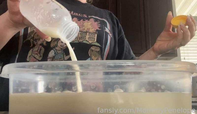 What should I do with 1,500 ml of my own milk?! 

#fyp #lactation #milf #mommy #breastmilk #milky #taboo #fetish 