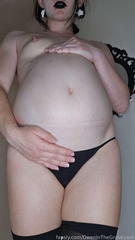 gweninthegraveyard image #7