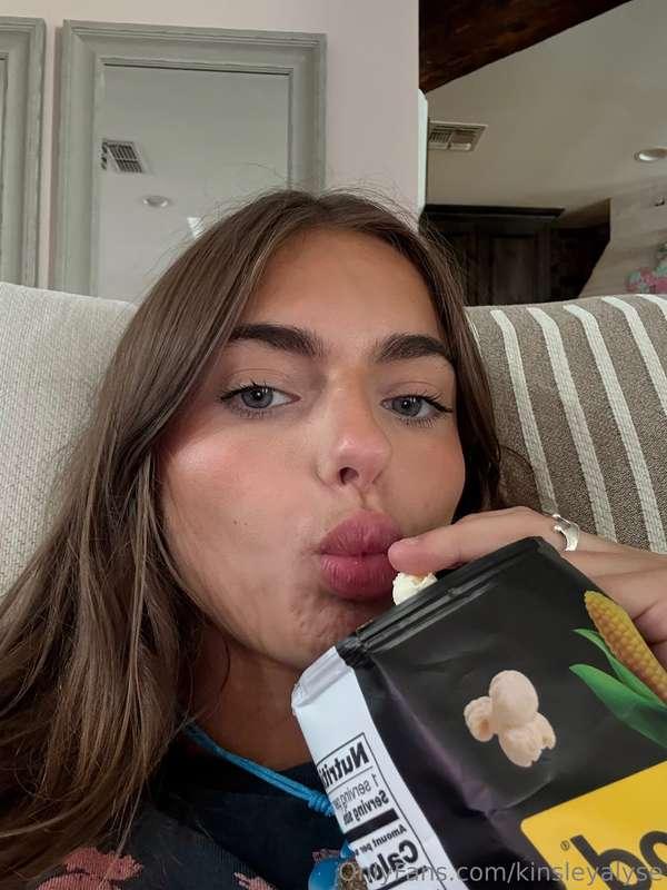 snacks time 🤫