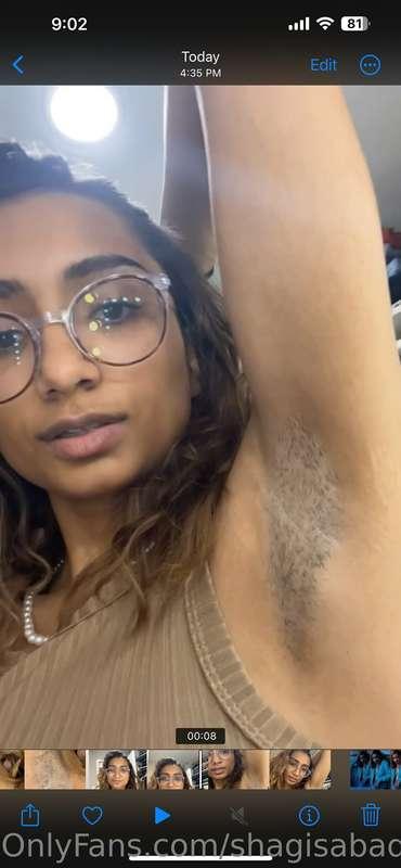 Some hairy armpit content ;) don’t ya wanna lick the sweat o..